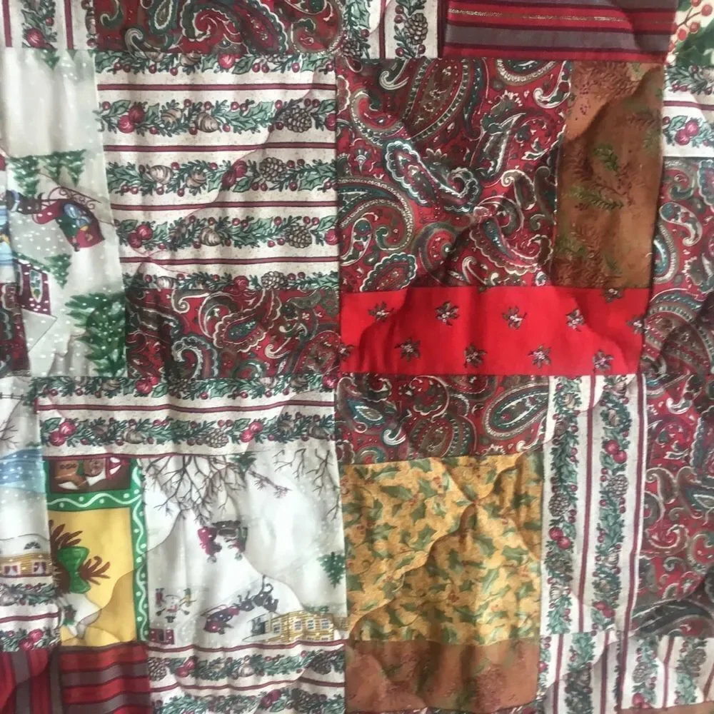 NWT Hand Crafted “Country Home” Christmas Large  Quilt